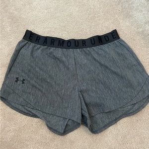 Gray under armor athletic shorts